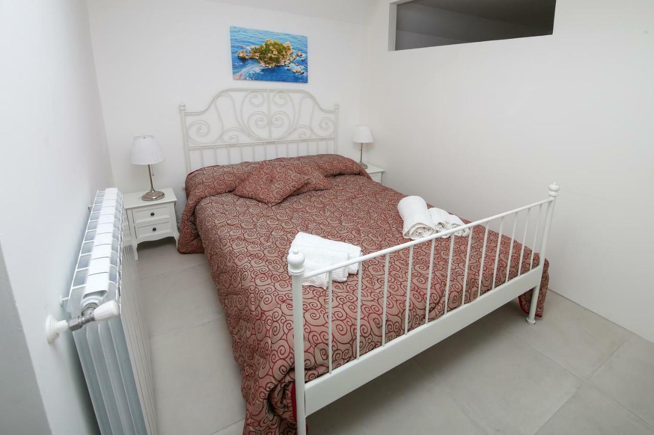 Corso Umberto Piazza Duomo Apartment ตาออร์มินา ภายนอก รูปภาพ